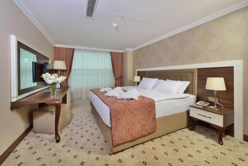 The Sign Kocaeli Thermal Spa Hotel &Convention Center Golcuk Екстер'єр фото